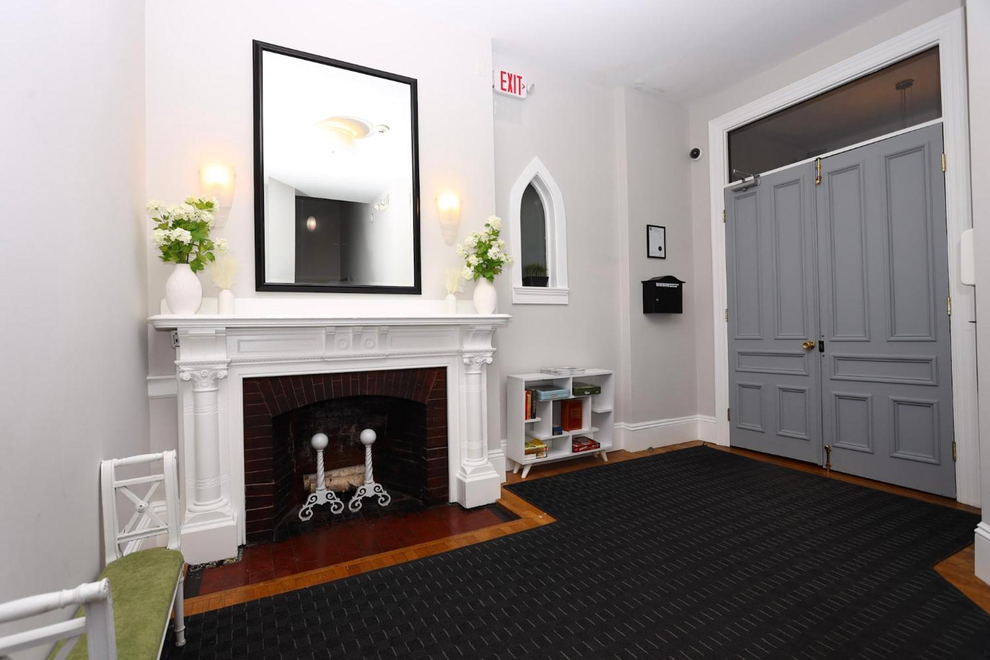 Large Stylish Newbury Street Studio W/ Kitchen Boston Buitenkant foto